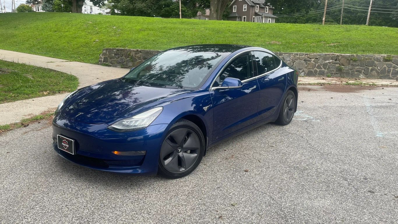 tesla model 3 2019 5YJ3E1EB5KF535022 image tesla model 3 2019 5YJ3E1EB5KF535022 image